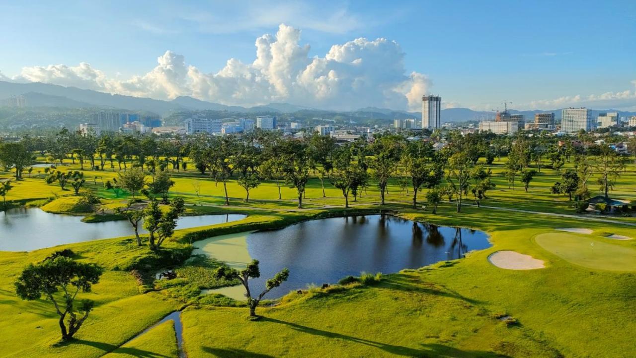 Dreamy 2Br Condo, With A Golf Course View Cebu Stadt Exterior foto